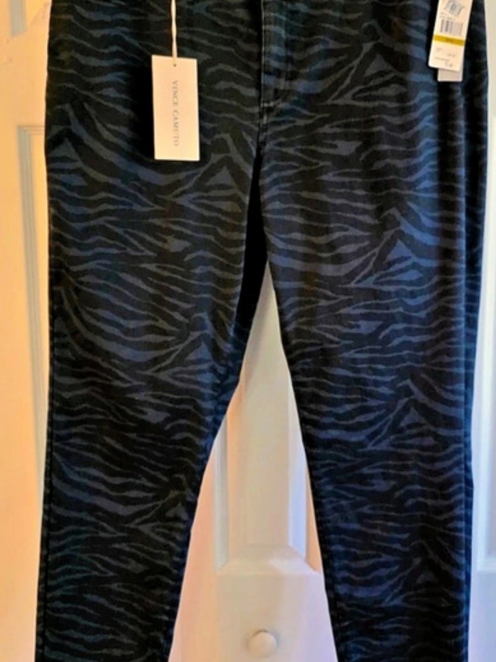 Vince Camuto Skinny Animal Print Jeans Waist 32/14 NWT
